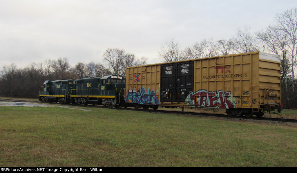 Ohio South Central Railroad (OSCR) train